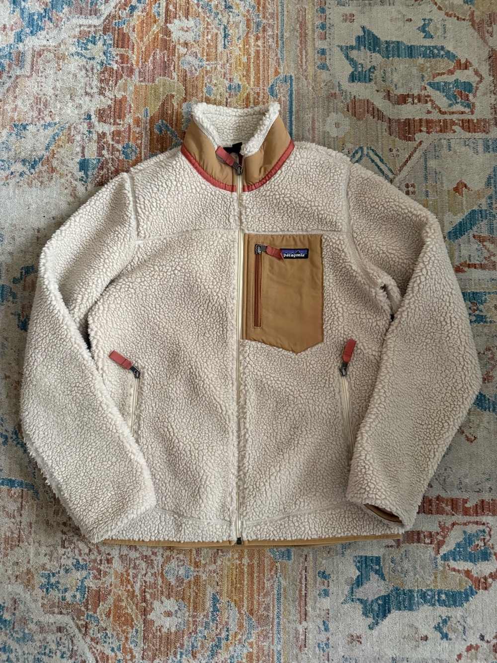 Patagonia classic Retro Sherpa Jacket with Tan Interior and pink Loop